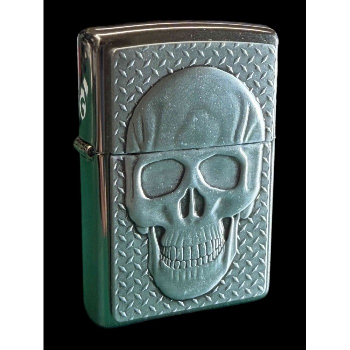 Zippo (Fevrier 2025) Full Metal Skull